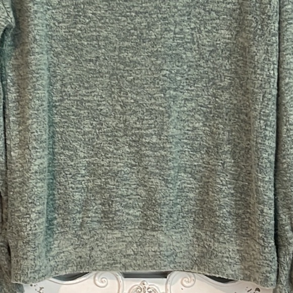 ANTHROPOLOGIE ERI + ALI SASHA HACCI FUZY PULLOVER SWEATER GREEN/GRAY SIZE MEDIUM - Picture 3 of 9